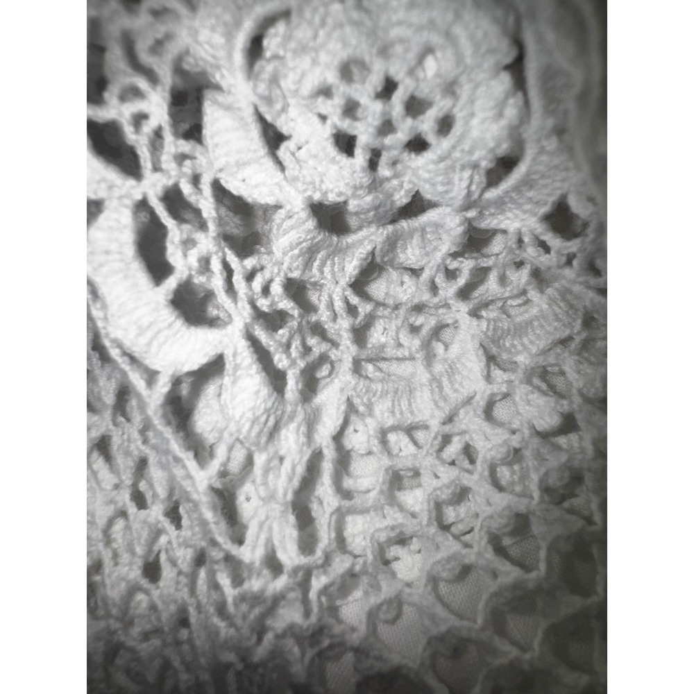 Vtg Cross Stitch Rose Crochet Lace Patchwork Tablecloth White 86x72 Cottagecore - Picture 6 of 6